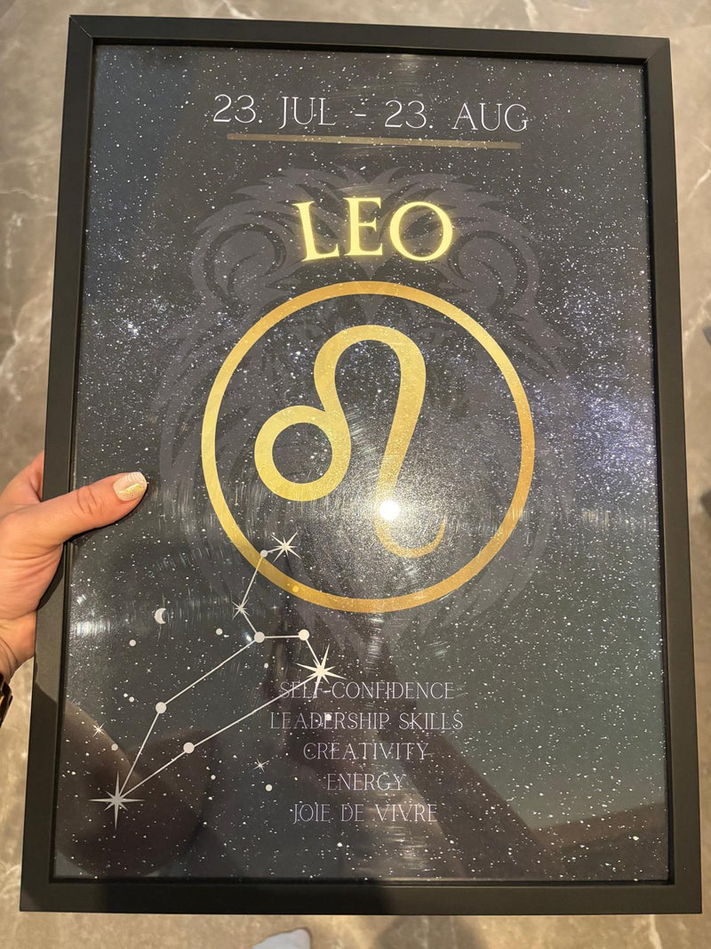Customer favorite in black metal frame