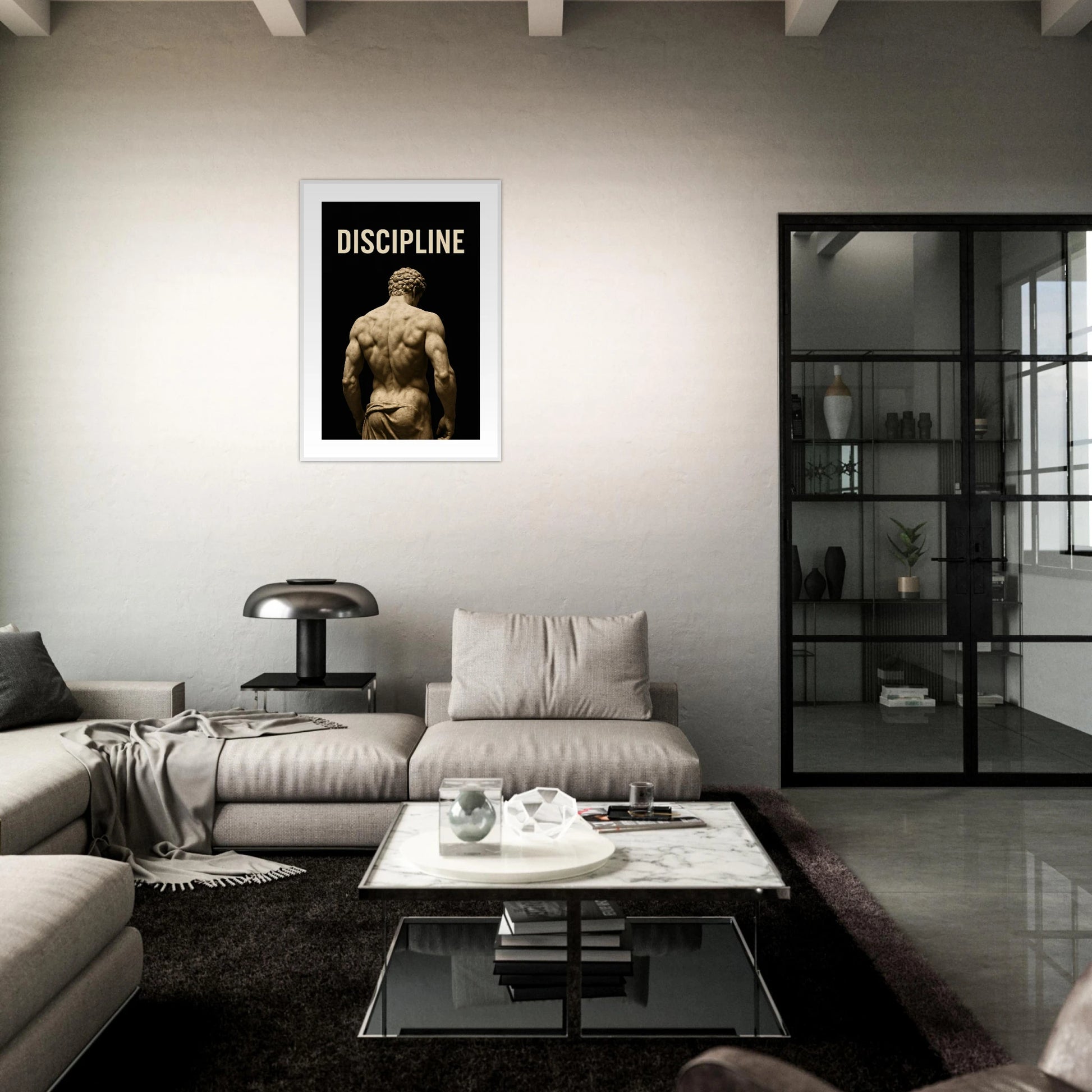 Discipline – Sculpted by Will Poster im dunklen Wohnzimmer – kontrastreiches Motivationsbild mit Bodybuilder. Starke Atmosphäre für Fitness, Fokus und mentale Kraft – von Defa Designs.