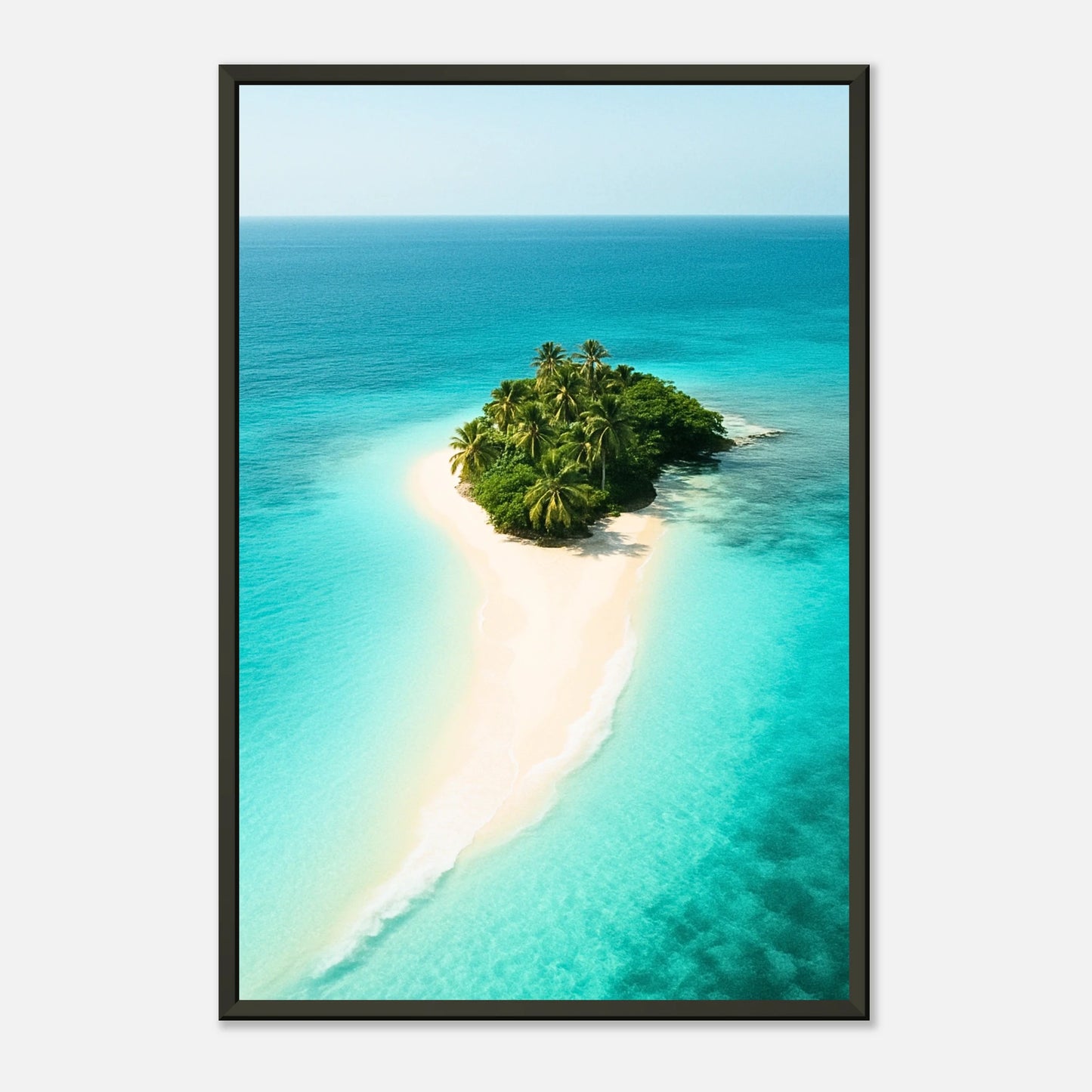 Detailaufnahme des Island Escape Posters – feine Struktur des Sandes und schimmerndes Türkis des Ozeans für ein realistisches Urlaubsgefühl.