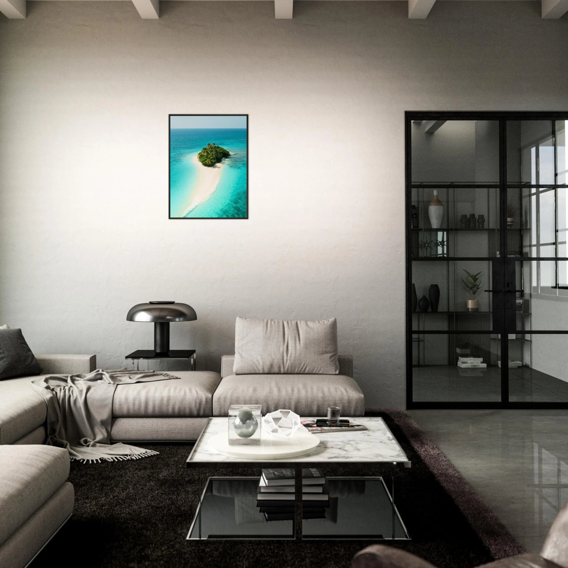 Island Escape Poster im modernen Wohnzimmer – kontrastreiches Inselmotiv mit intensiven Blautönen, verleiht Tiefe und Leichtigkeit.