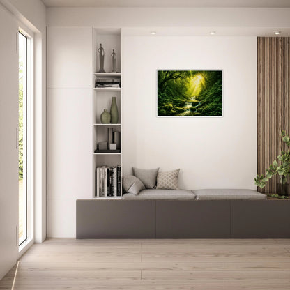 Wandbild „Light in the Jungle“ im Wohnzimmer – Regenwald Poster mit Sonnenstrahlen für moderne Raumgestaltung