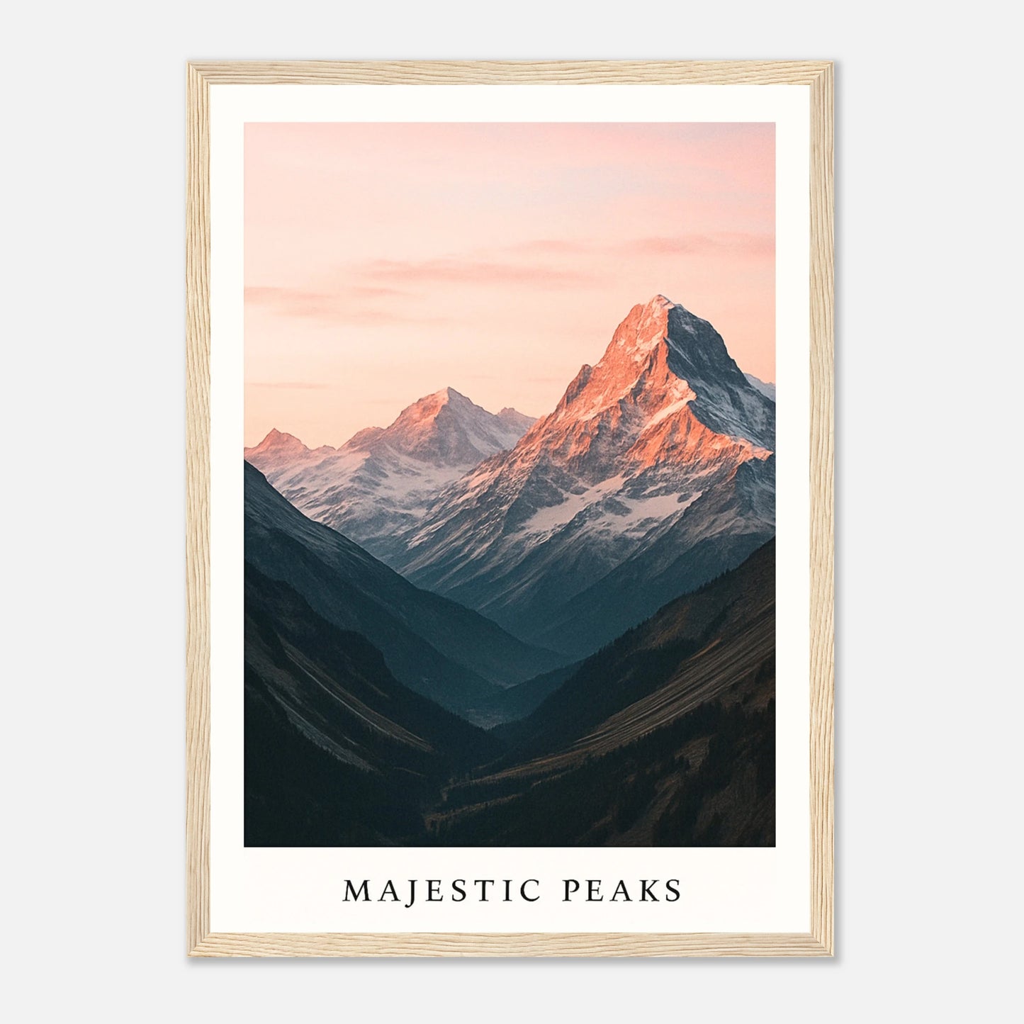Majestic Peaks Poster im hellbraunen Holzrahmen – Alpen Panorama Berglandschaft im Sonnenuntergang als elegantes Wandbild