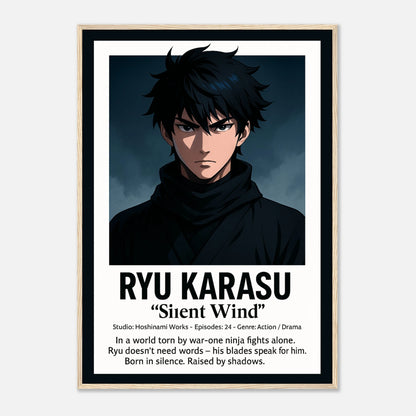 RYU KARASU Poster im hellbraunen Holzrahmen – stiller Samurai mit dunklem Blick, minimalistisches Anime-Wandbild mit japanischer Eleganz. Defa Designs Premium Print.