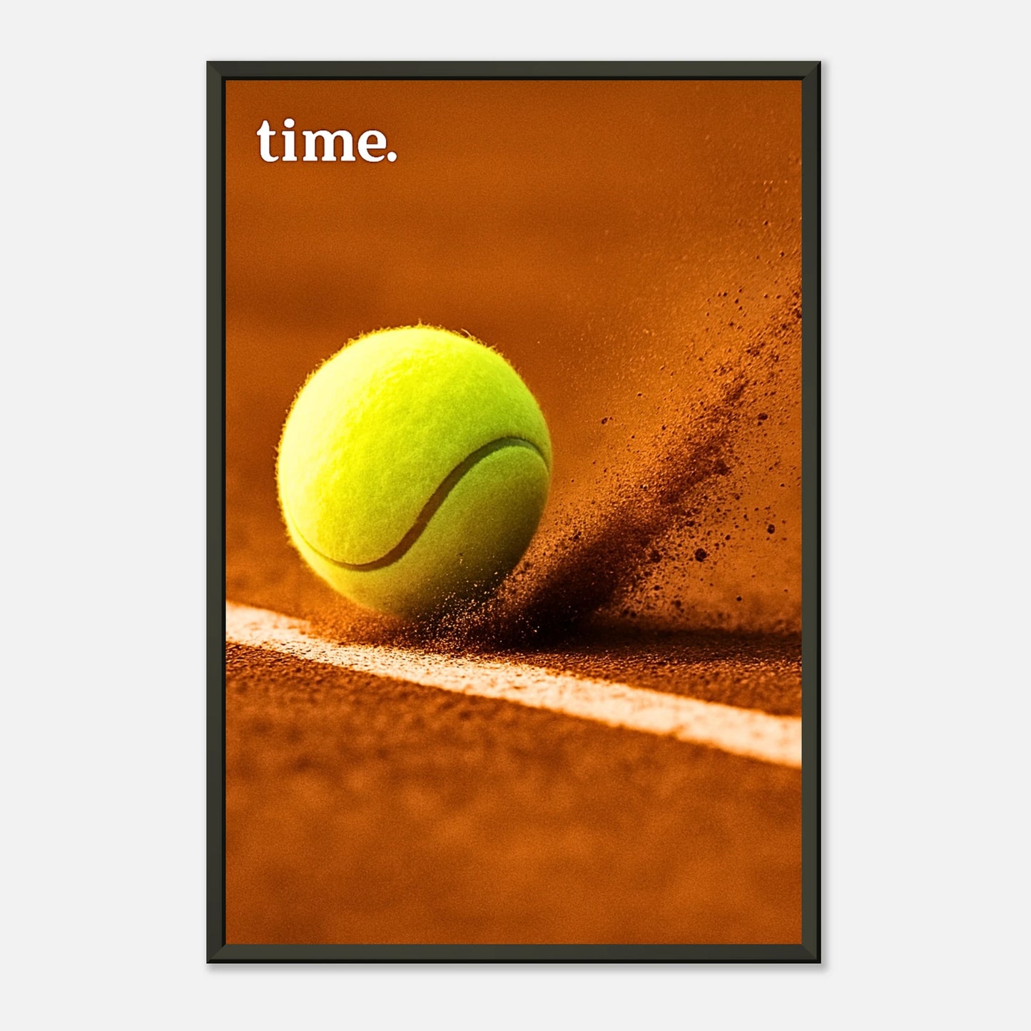 Nahaufnahme des On the Line Posters – Tennisball im Moment des Aufpralls, Sportkunst im schwarzen Metallrahmen | DEFA Designs