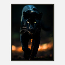 The Black Panther Poster – kraftvoller schwarzer Panther in dunkler Nacht mit intensiven Augen im eleganten schwarzen Metallrahmen. Tierkunst von Defa Designs.