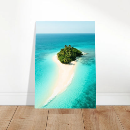 „Island Escape“ Poster – tropischer Strand als Wanddeko im Wohnzimmer, frische und beruhigende Atmosphäre.