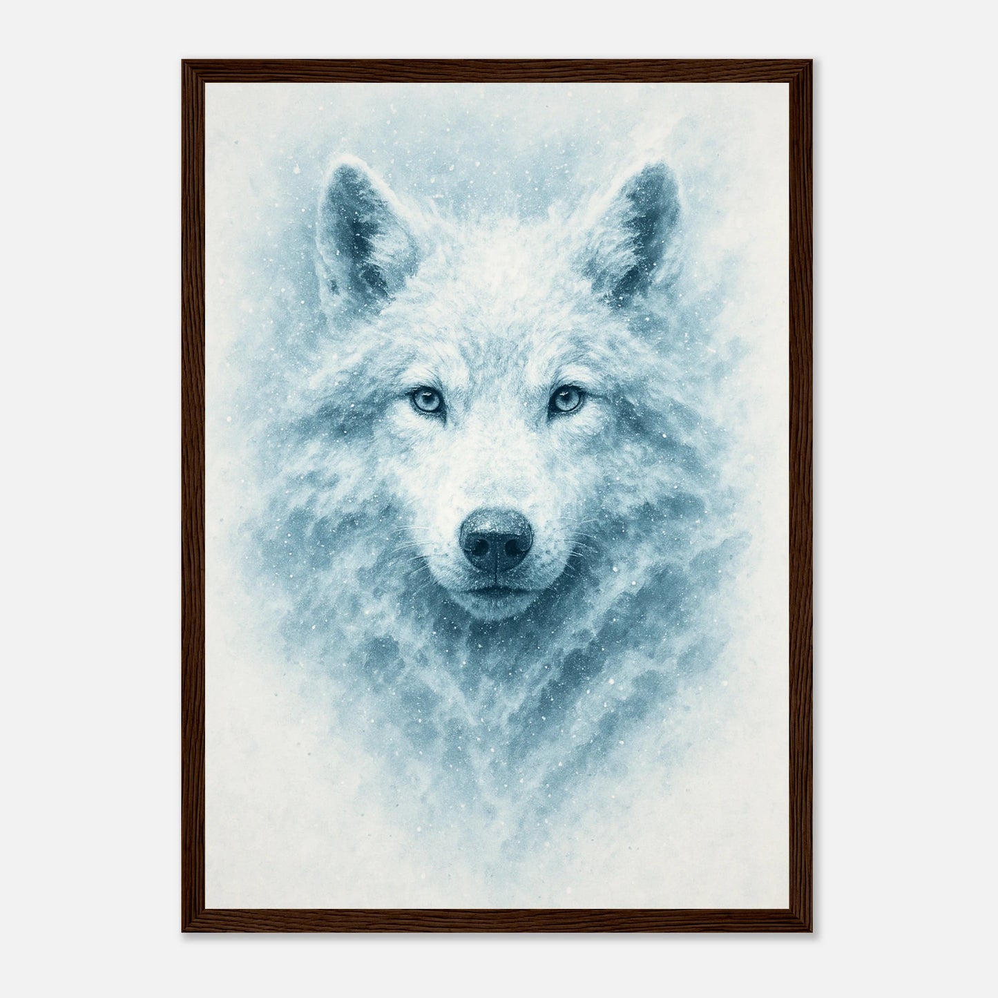 White Alpha Poster mit dunkelbraunem Holzrahmen – edles Wolfsbild für Wohnzimmer oder Büro